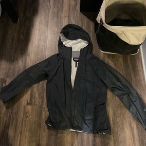 Patagonia torentshell rain jacket, L, Graphite